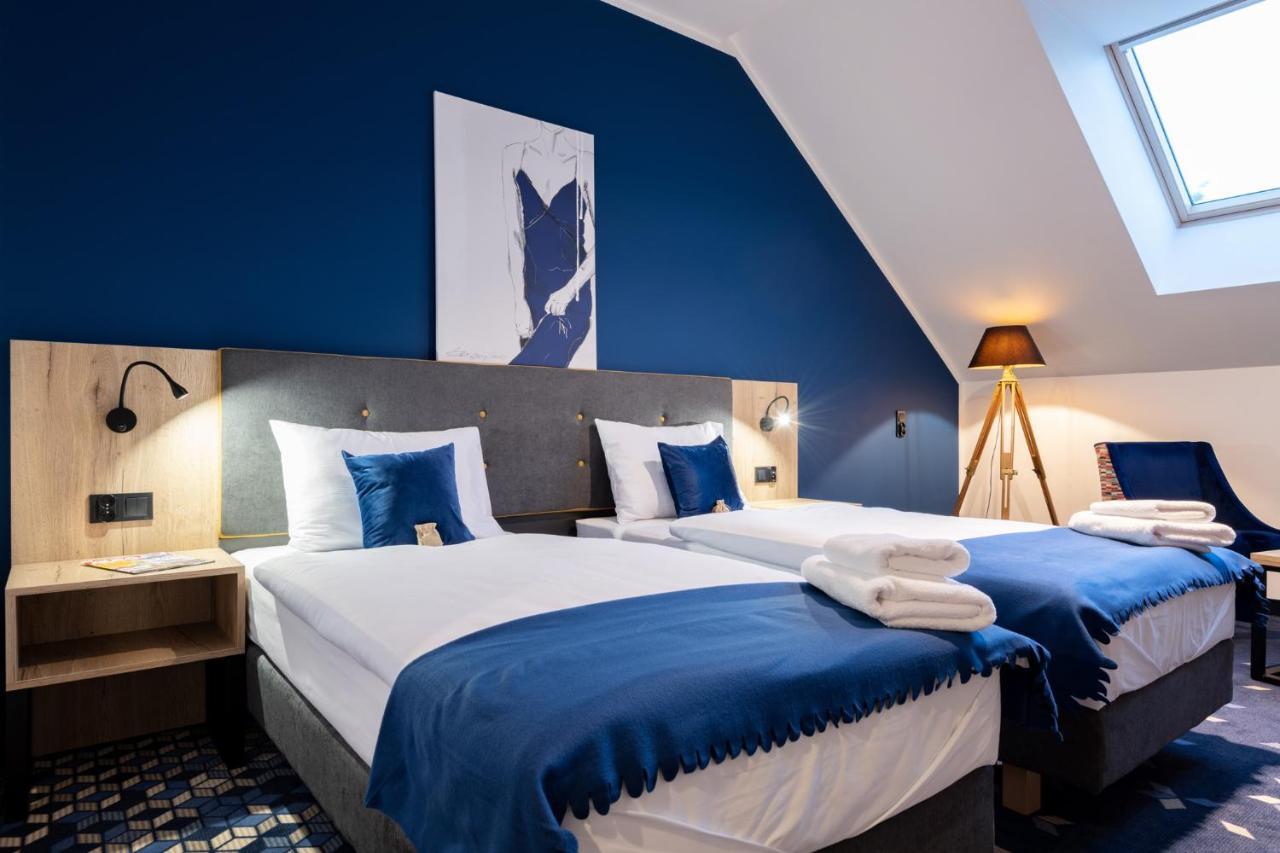 Ilkus Hotel & Restaurant Krze ภายนอก รูปภาพ