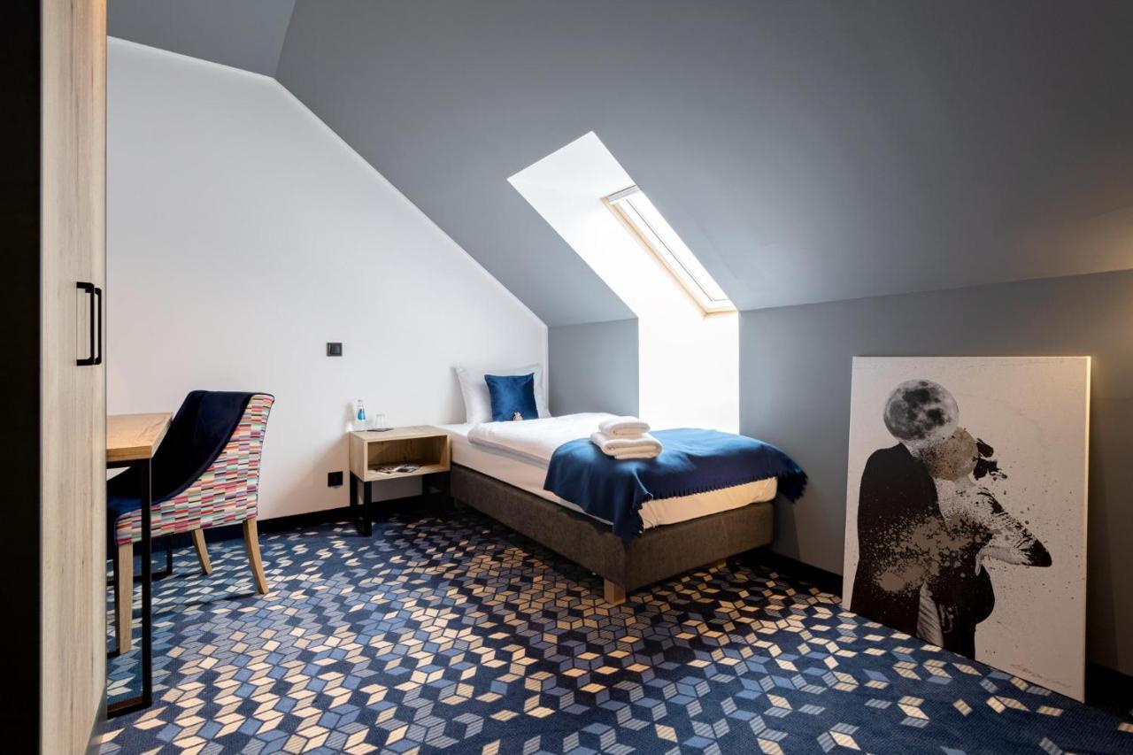 Ilkus Hotel & Restaurant Krze ภายนอก รูปภาพ
